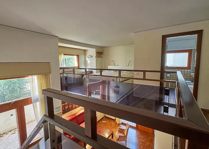 Crimson Guest House